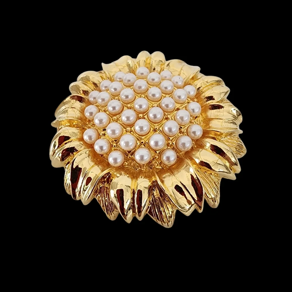 Vintage Mod Brooch Pin Pendant sunflower pearls signed MOD  A0253